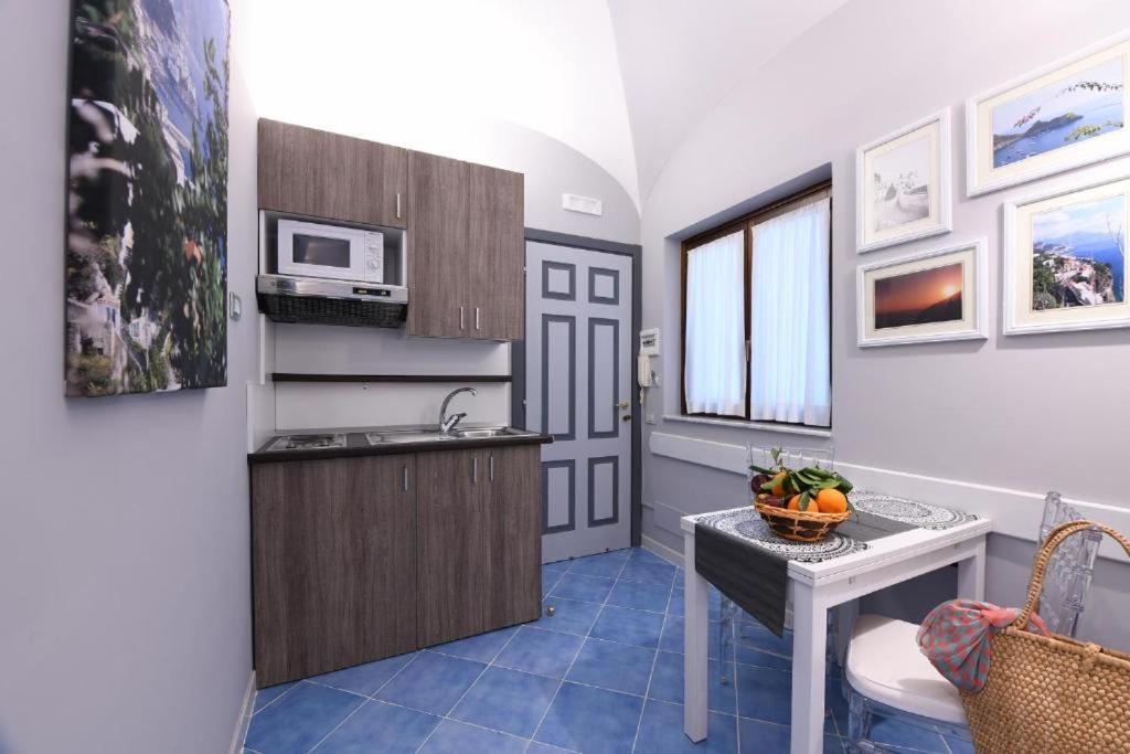 Casa Amalfi Centro Storico Apartment ภายนอก รูปภาพ